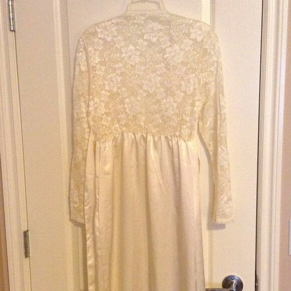 Vintage Marks & Spencer Lace Cream Bathrobe Robe Size UK 8-10 Lingerie - Picture 6 of 11
